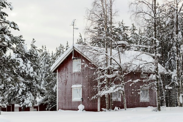 Wie verhindert man Schimmel und Feuchteschäden beim Überwintern eines leerstehenden Hauses?