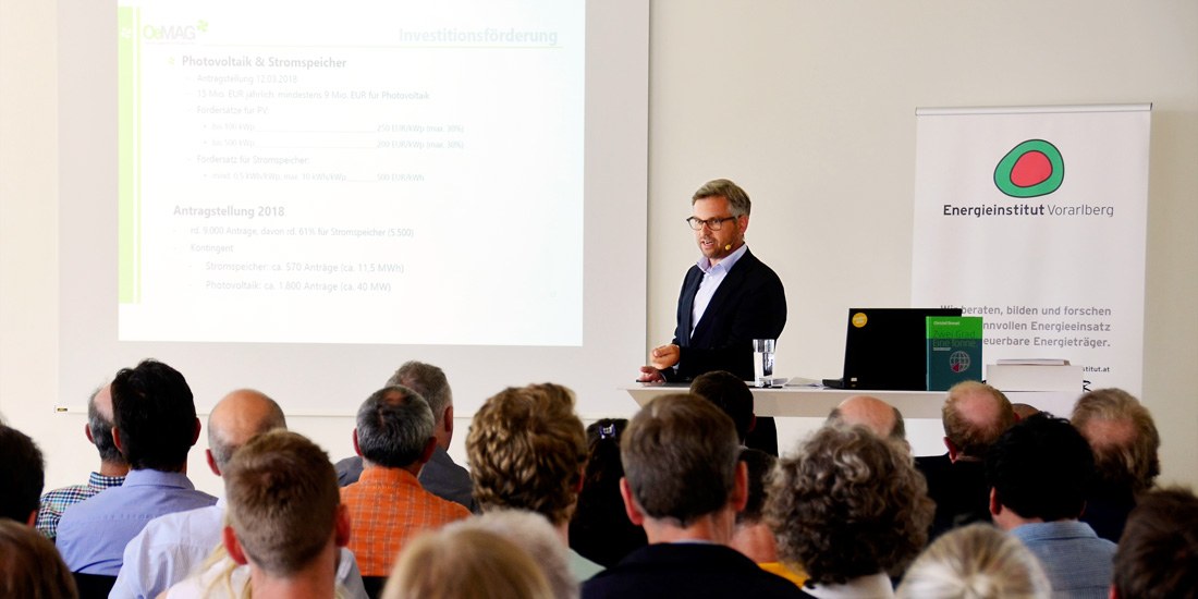 Magnus-Brunner-beim-Fachkongress-Innovative-Stromanwendungen-im-Wohnbau-2018-Bild-Energieinstitut-Vorarlberg