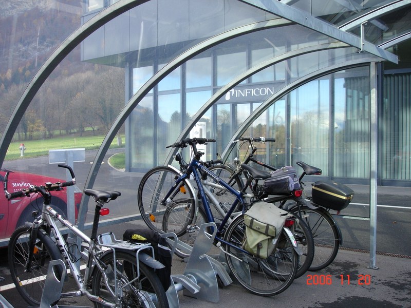MOB_Fahrrad Parken_gutes Beispiel_Inficon_cr EIV (1).JPG