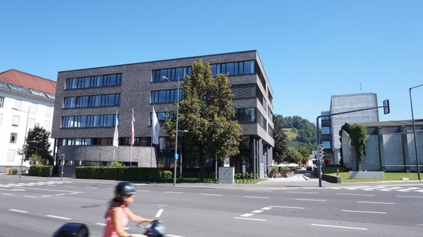 Kontakt, Anreise, Öffnungszeiten